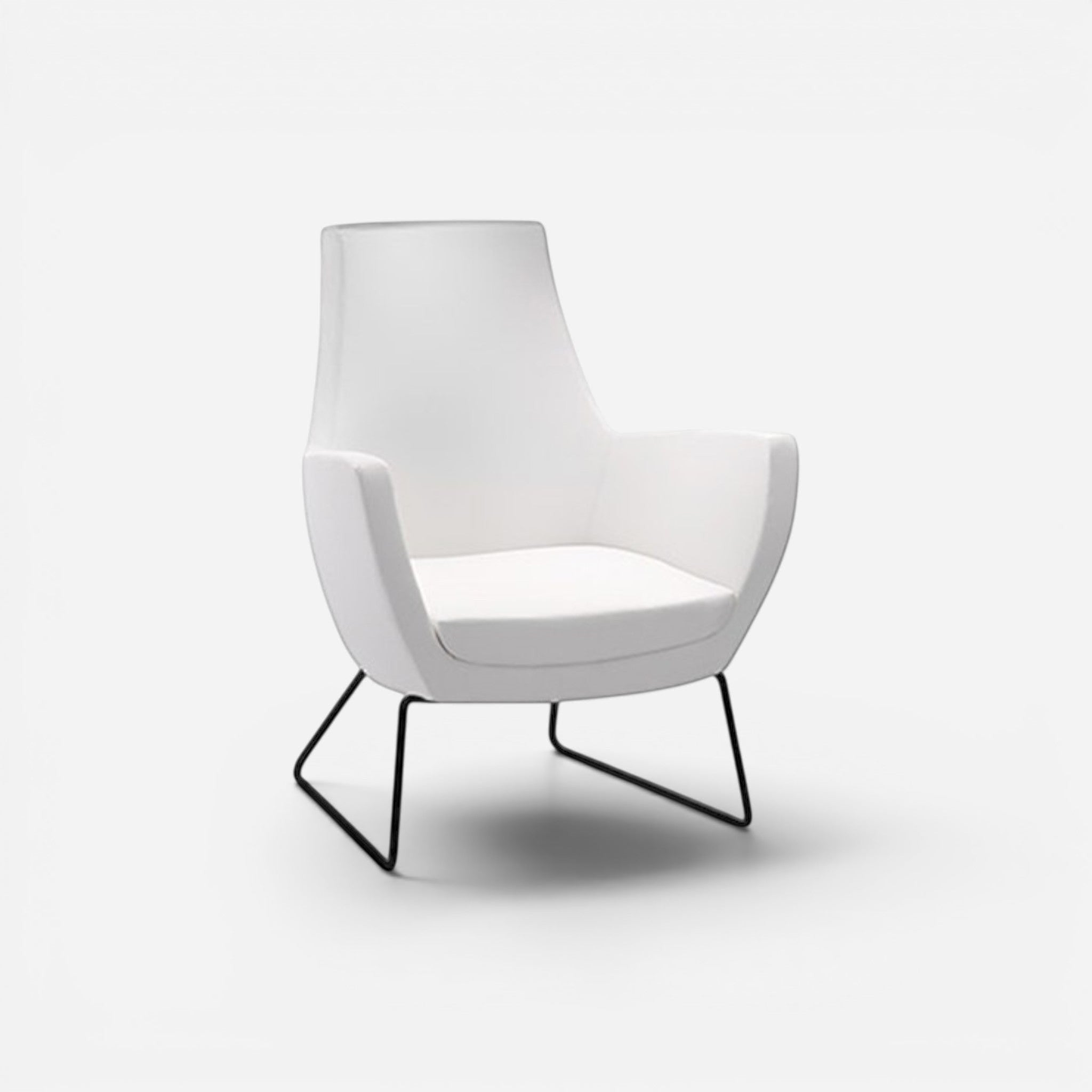 Addo Shop Affari M white faux leather lounge chair with chrome metal legs and swivel mechanism
