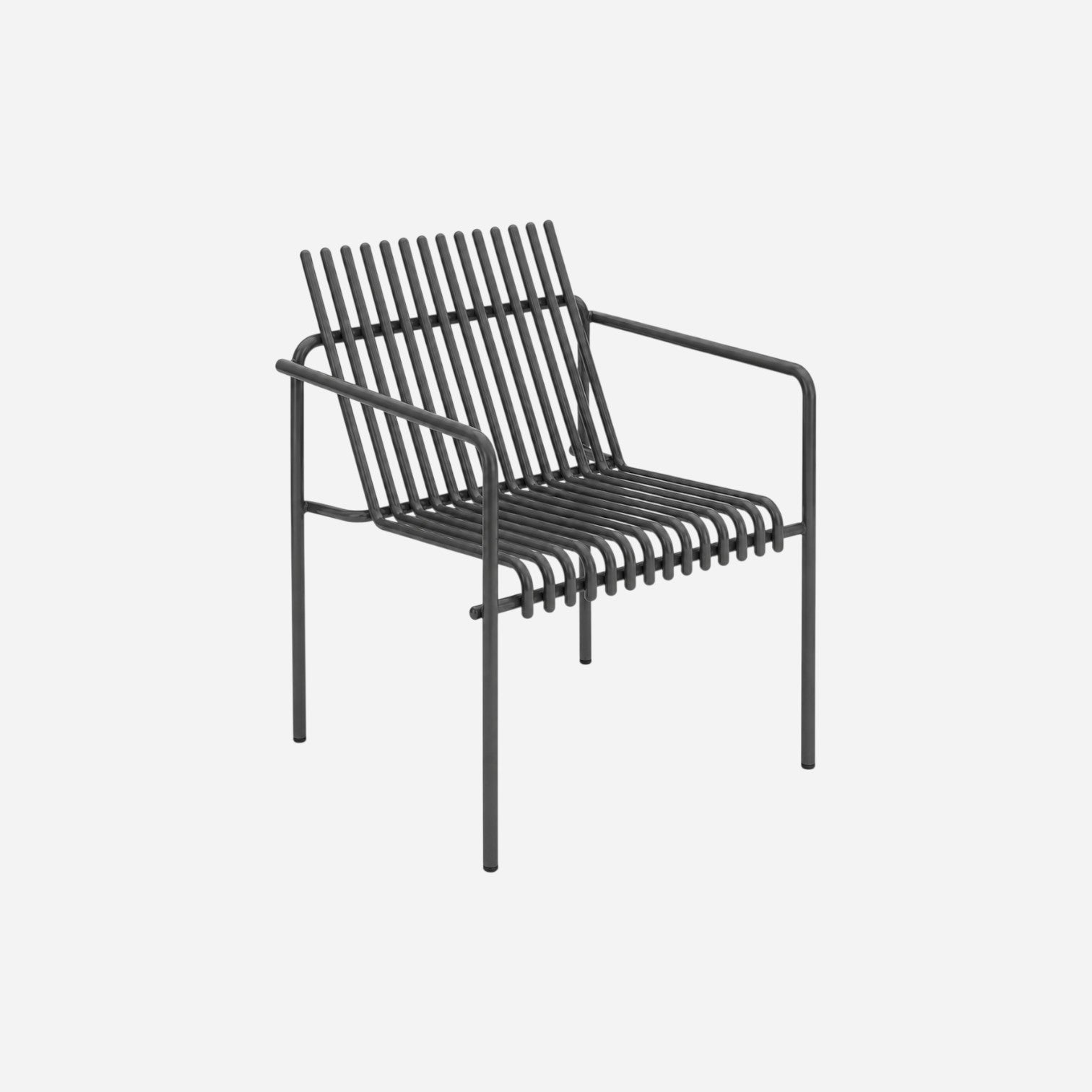 Addo Shop Zeroquindici .015 Amalfi lounge chair in dark grey metal with a modern slatted design.
