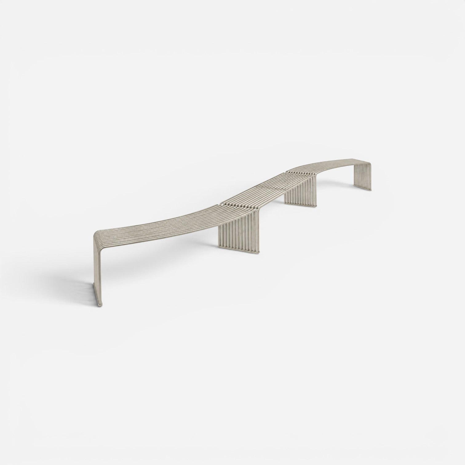 Addo Shop DIEMMEBI .015 curved steel outdoor bench with a slatted design for public or residential spaces.