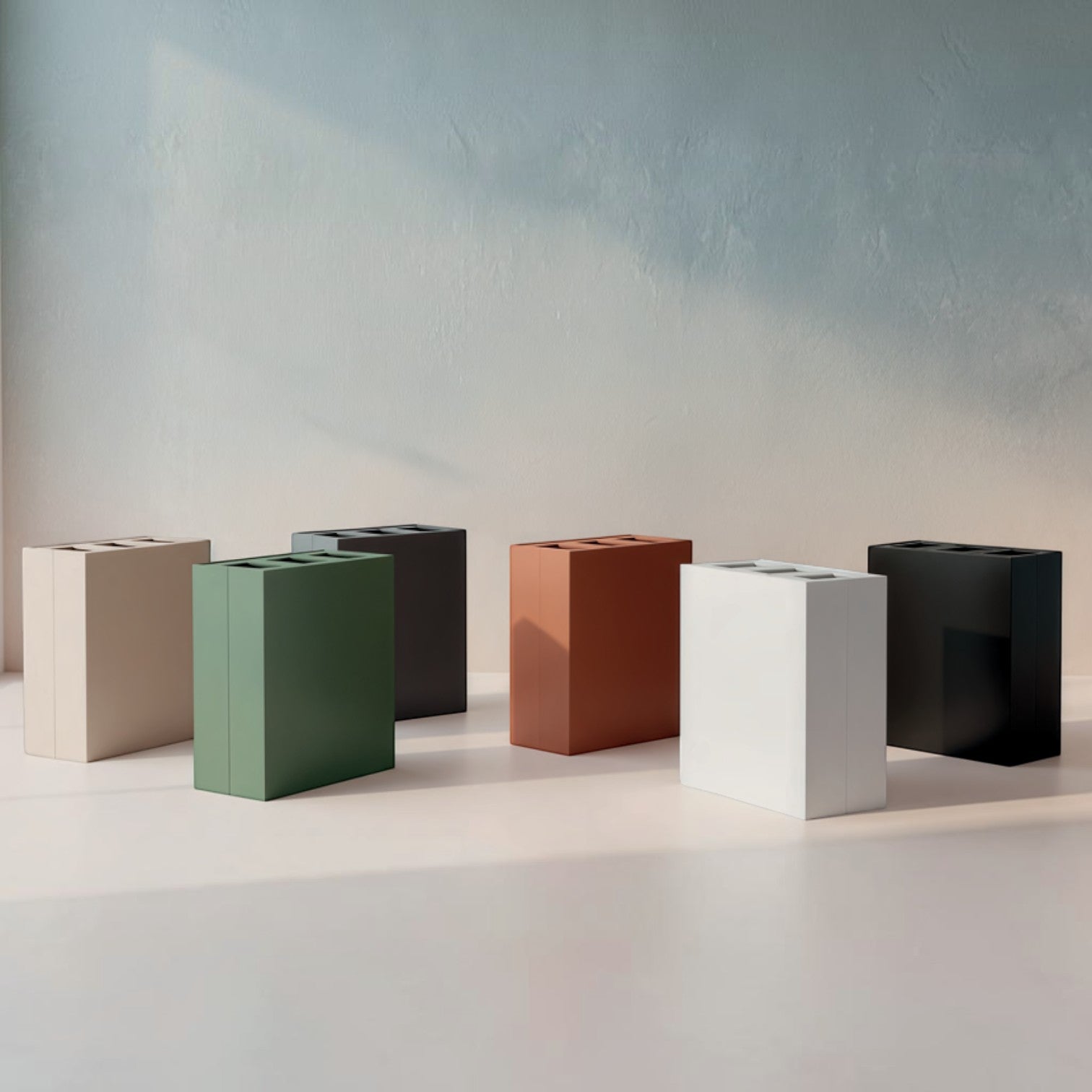 Addo Shop Maximo 150L recycling bins in various matte colors including beige, green, terracotta, white, and black.