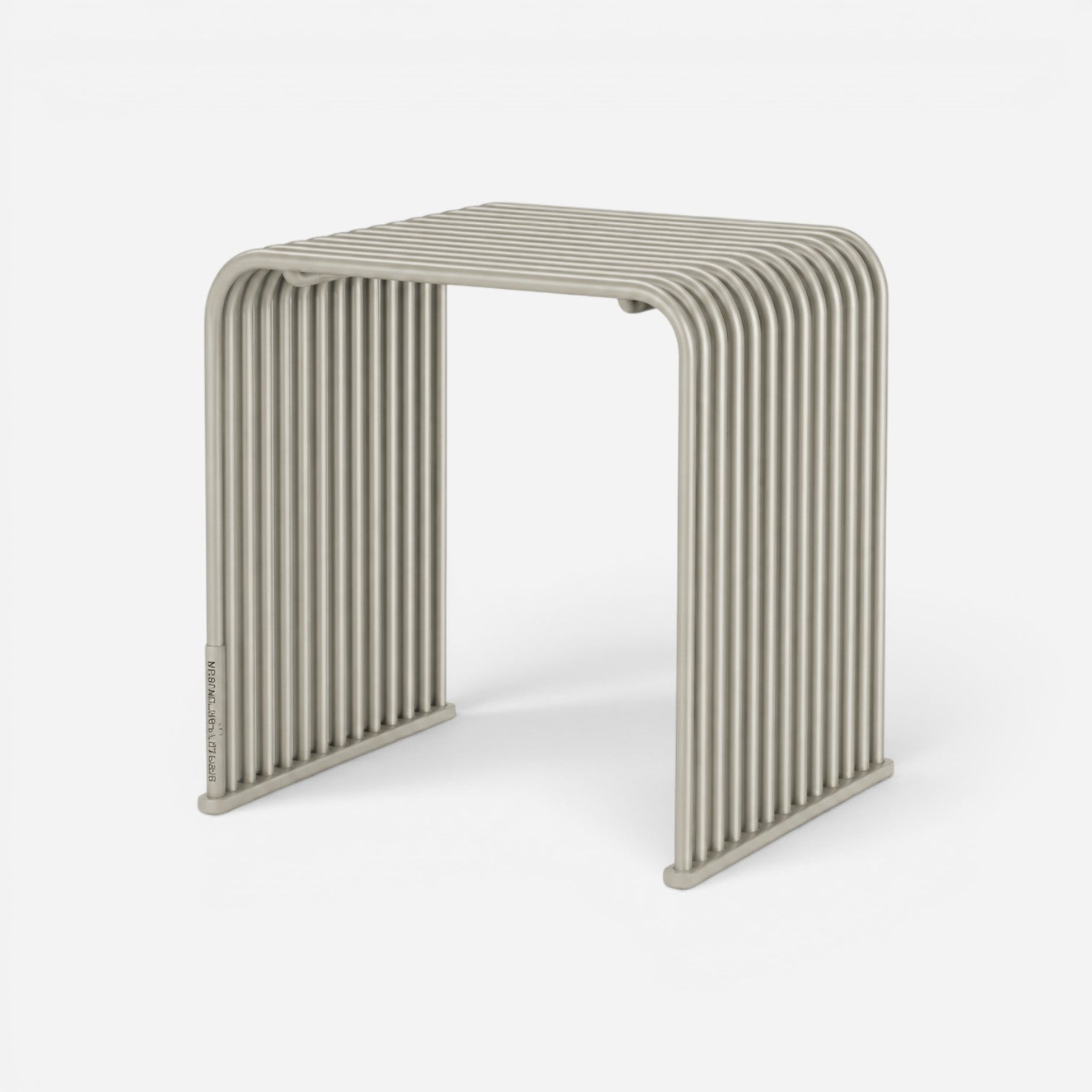 Addo Shop Zeroquindici .015 Küp Tabure, a beige powder-coated steel outdoor stool with a minimalist wireframe design.