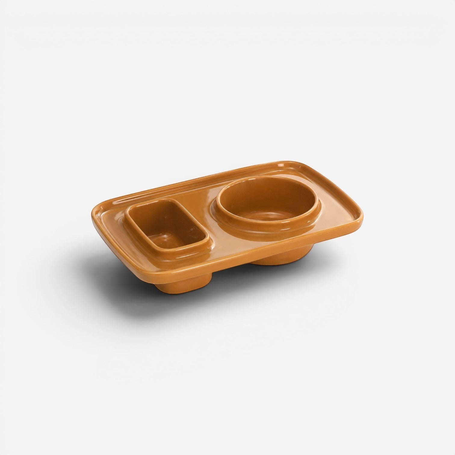 Addo Shop PLAT multifunctional tray in warm ochre, designed for office or home desk organization.