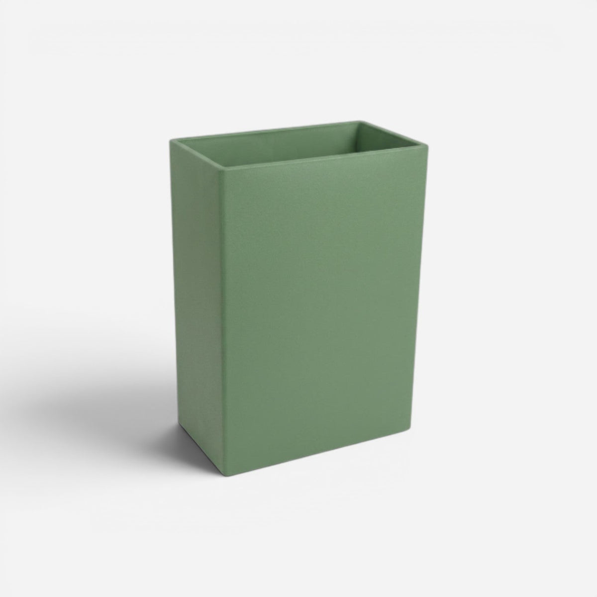 Caimi Design Collection şemsiyelik 35L, reseda yeşili dikdörtgen metal gövde, beyaz fonda önden görünüm
